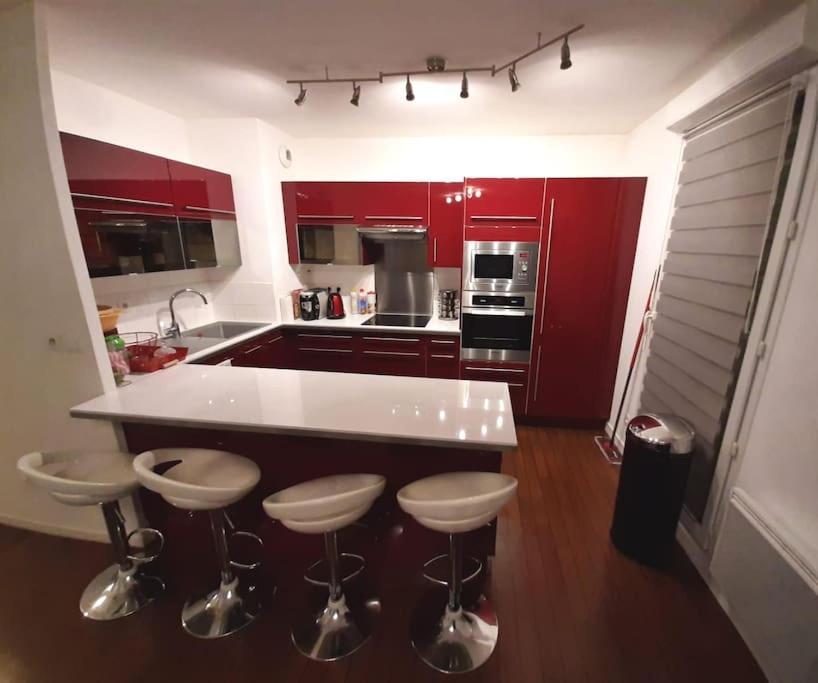 Joli Appartement Avec Jardin Et 2 Parkings Prives Argenteuil Zewnętrze zdjęcie